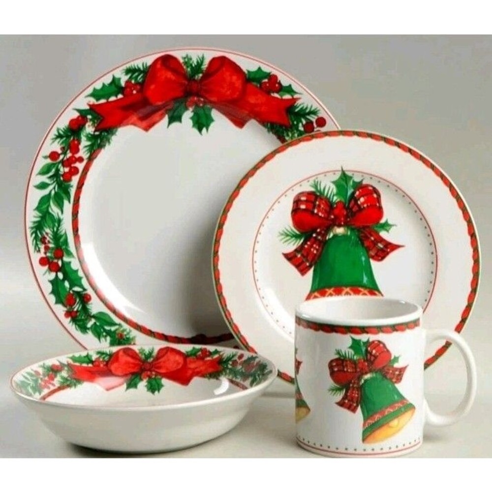 Christmas Dinnerware SAKURA by Onieda Holiday Cheer Dinnerware 16 Piece Set